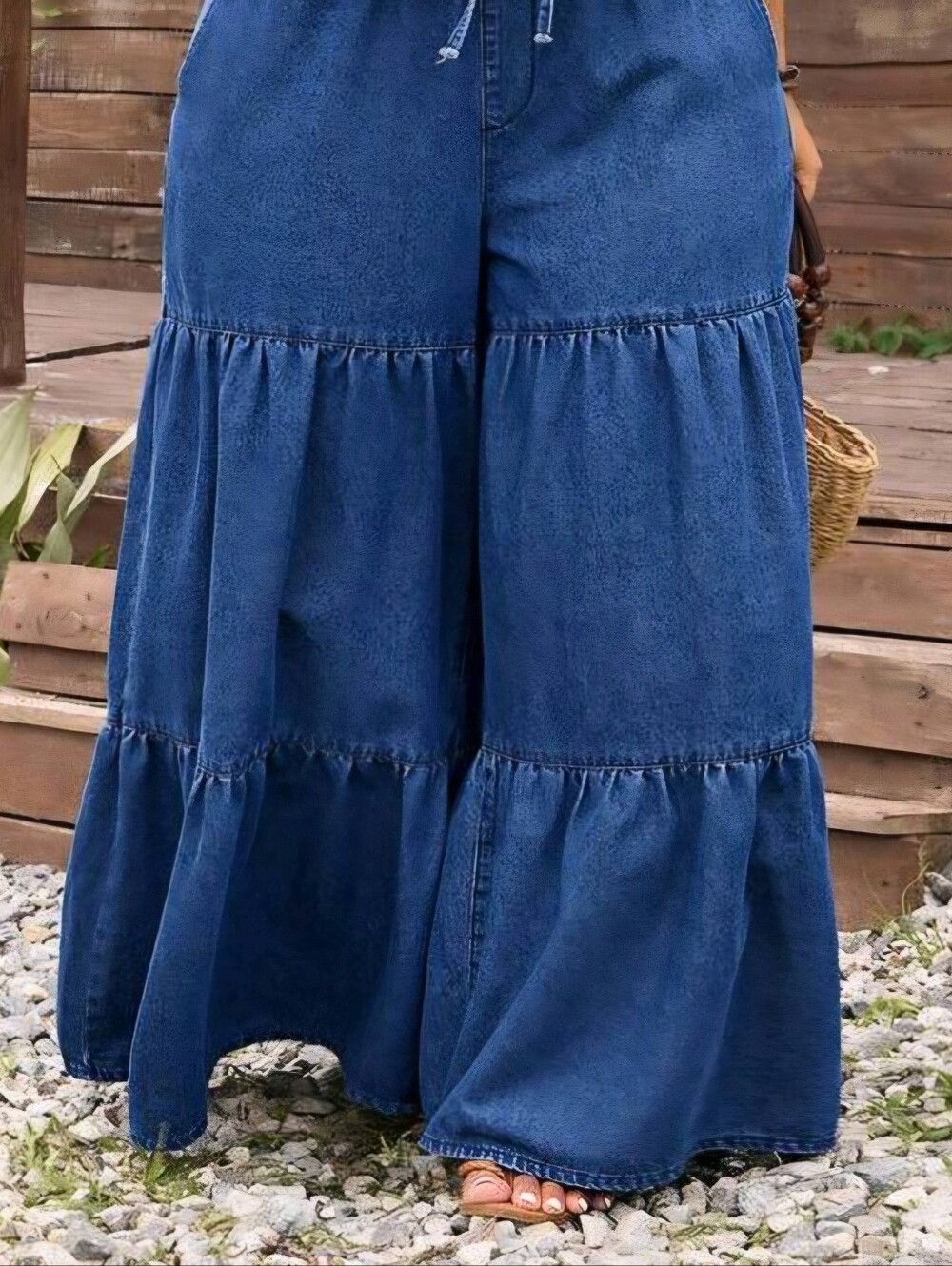 Wide-Leg Tiered Denim Jeans - Blue